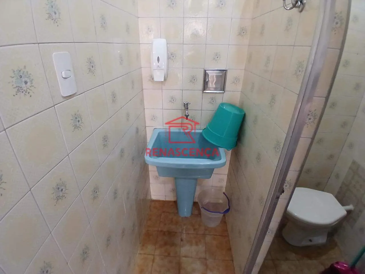 85 m² house with a walk-in closet and a washing machine — photo 13