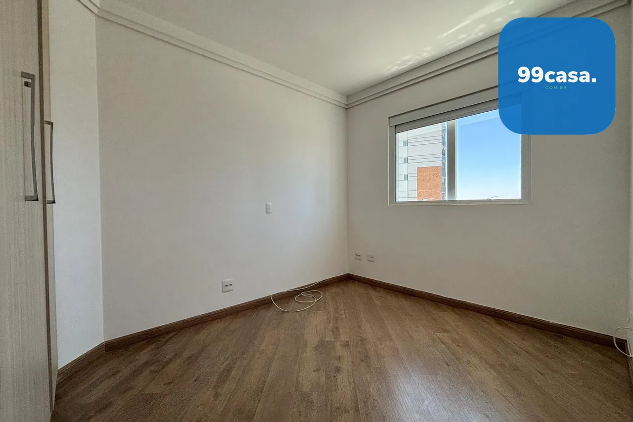 Apartamento de 4 habitaciones y 4 baños con cocina cerrada — photo 16