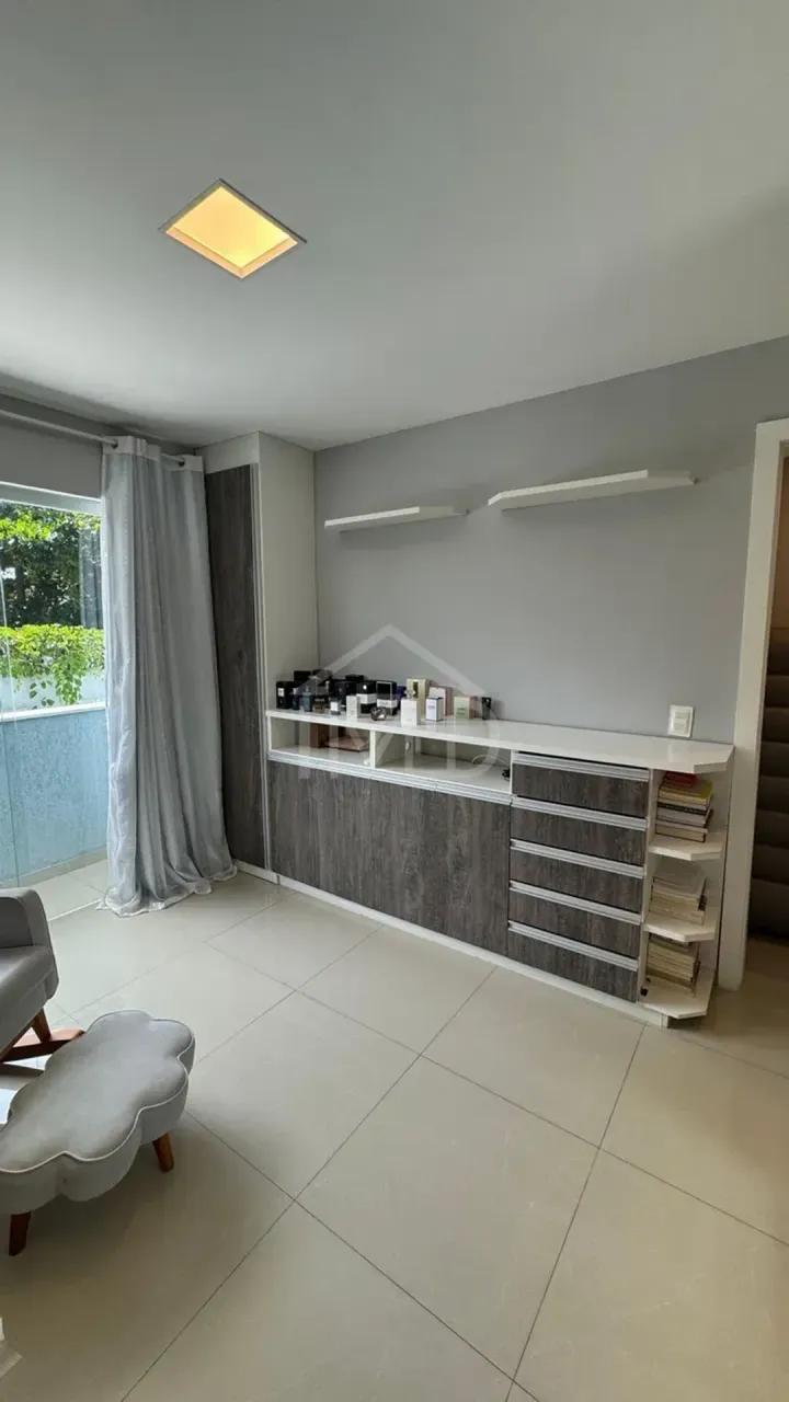 Furnished house with 4 bedrooms and 5 bathrooms, 300 m² — photo 9