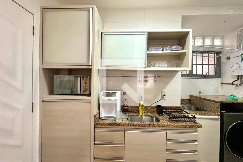 Furnished 2-bedroom apartment with 2 bathrooms — photo 6