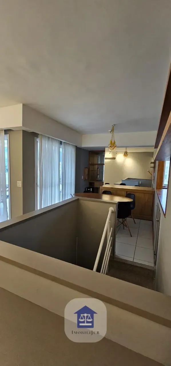 Unfurnished 4-bedroom cover with a gas stove kitchen — photo 19