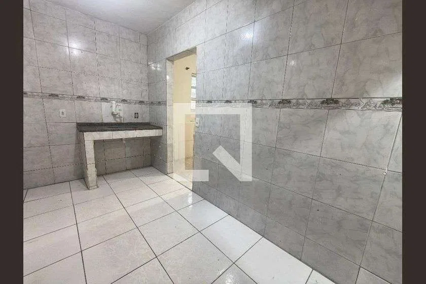 1-bedroom house with a separate, closed kitchen — photo 2