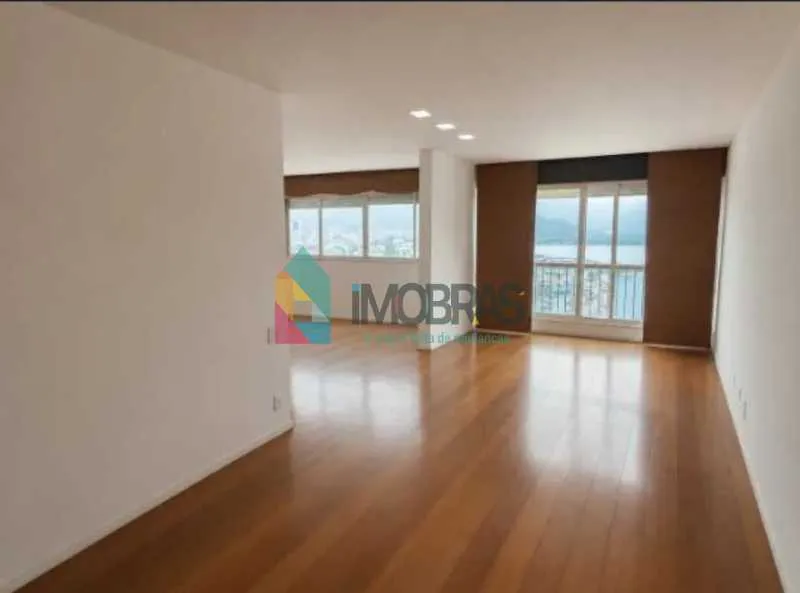 Water view in a 3-bedroom apartment, 134 m² — photo 10