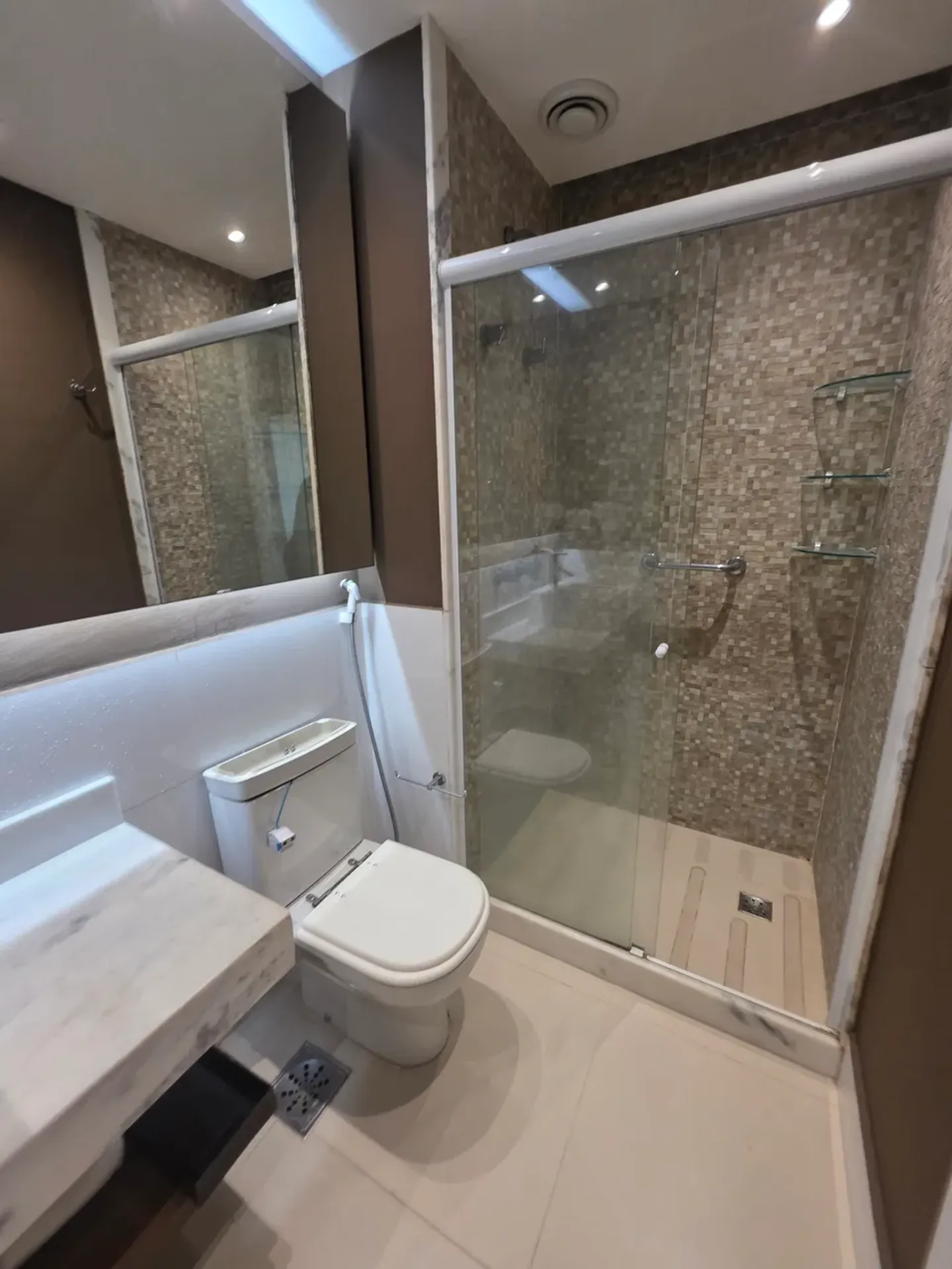 Apartamento amueblado de 1 dormitorio con 76 m² y balcón — photo 18