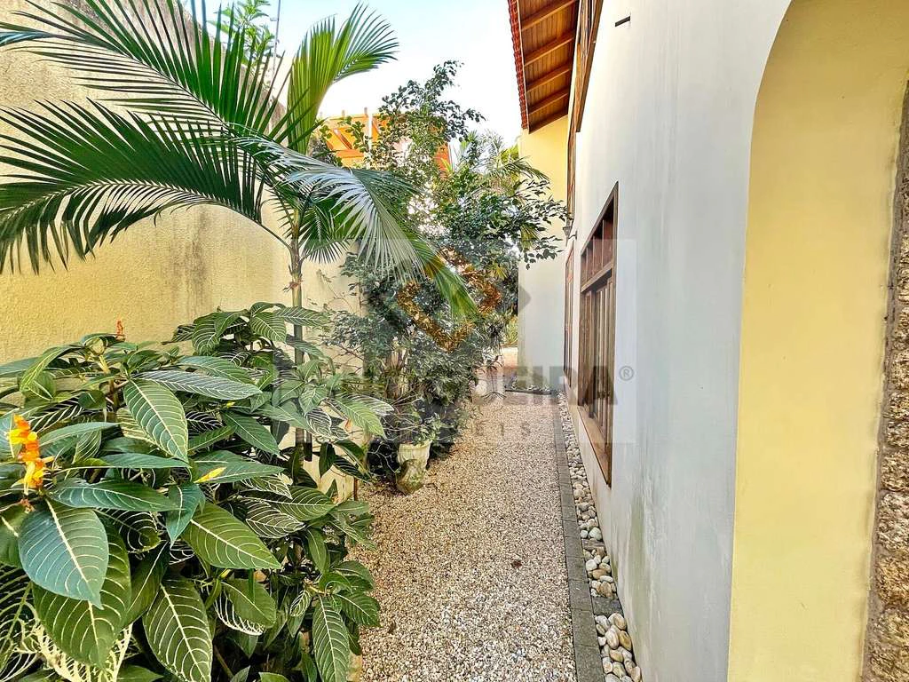 Casa sem mobília com 5 quartos e jardim privativo — photo 4