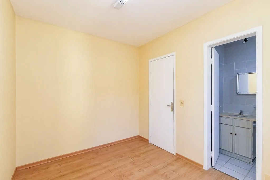 3-bedroom apartment, 1 with its own bathroom, 66 m² — photo 41