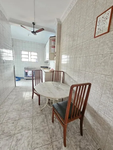 Bañera y 2 dormitorios: casa de 225 m² — photo 2