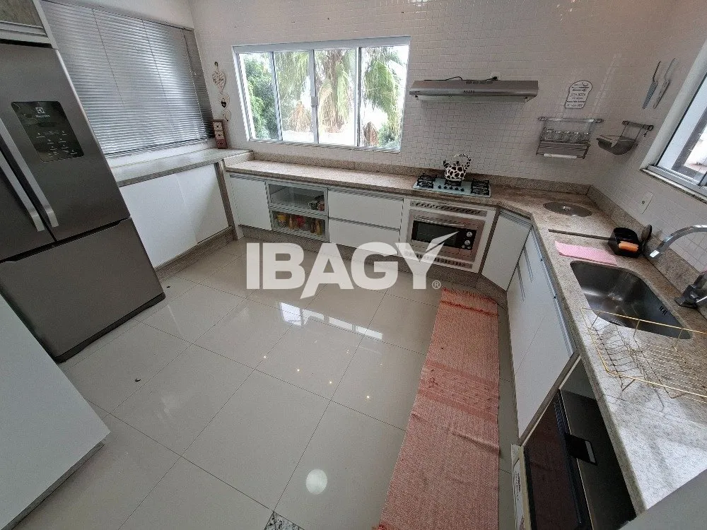 Меблированный дом с балконом и вcтроенным грилем — photo 2