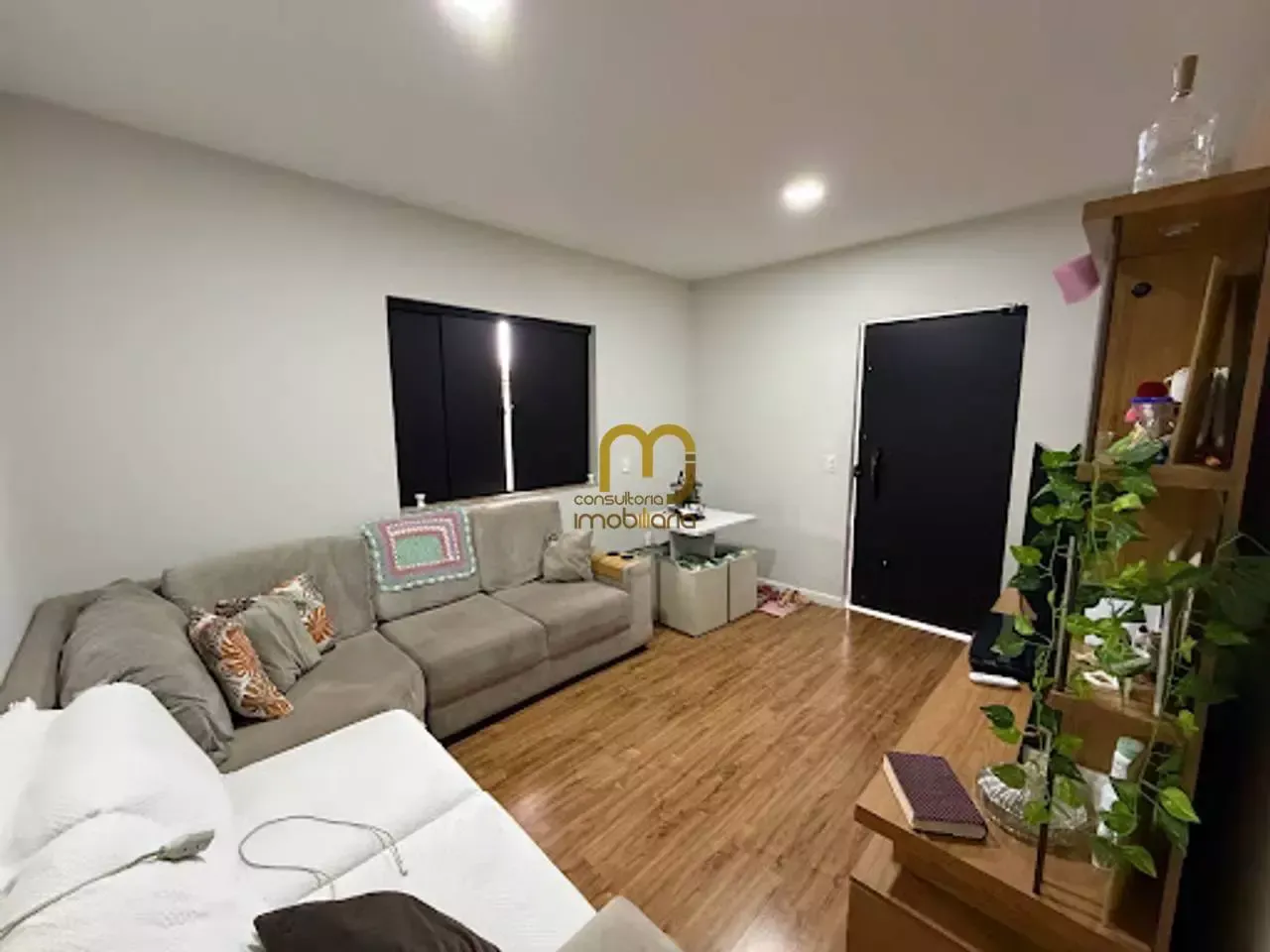 Furnished house, 300 m², with a glass-enclosed balcony — photo 19