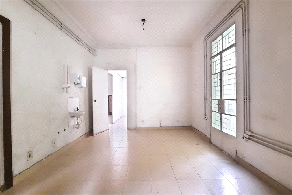 House with 5 bedrooms and 5 bathrooms plus 4 parking — photo 3