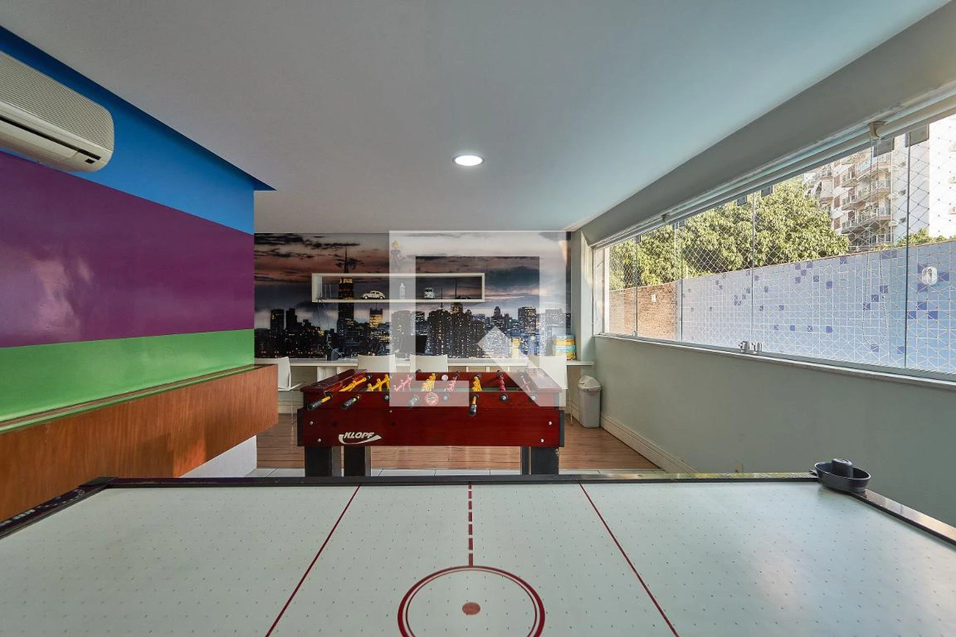 190 m² apartment with a mountain view and a home office — photo 73