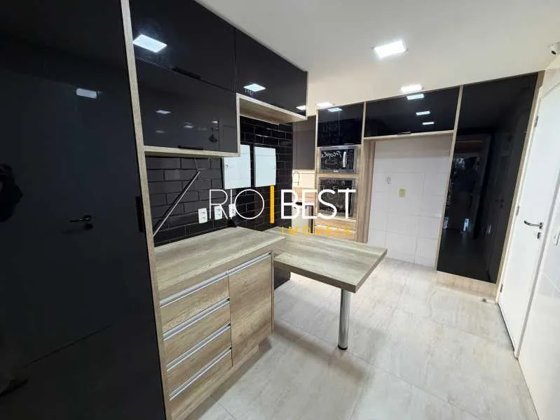 Apartment with 3 bedrooms and 4 bathrooms — photo 24