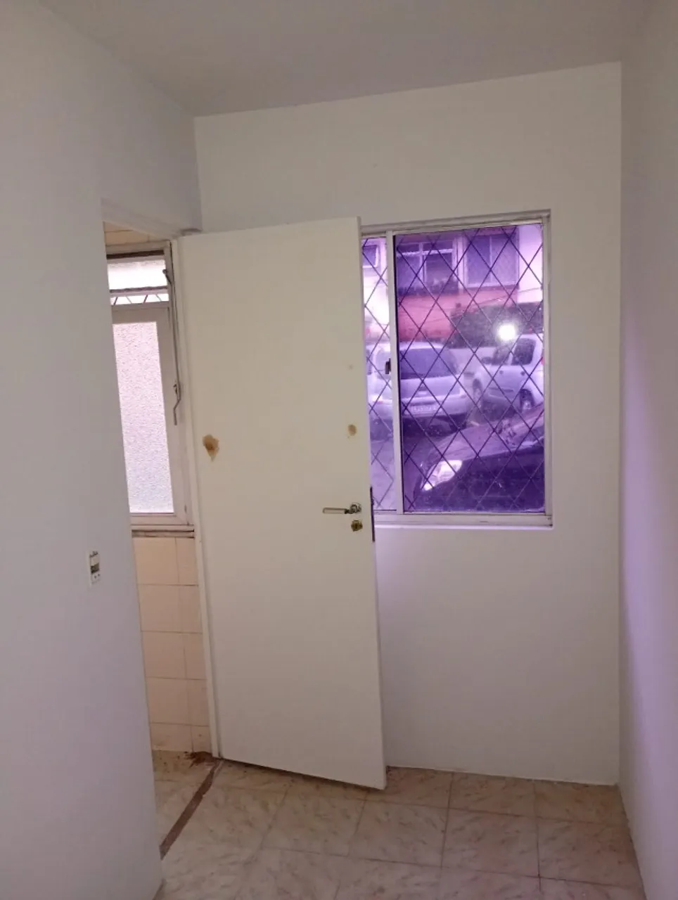 Unfurnished 3-bedroom apartment with balcony — photo 5