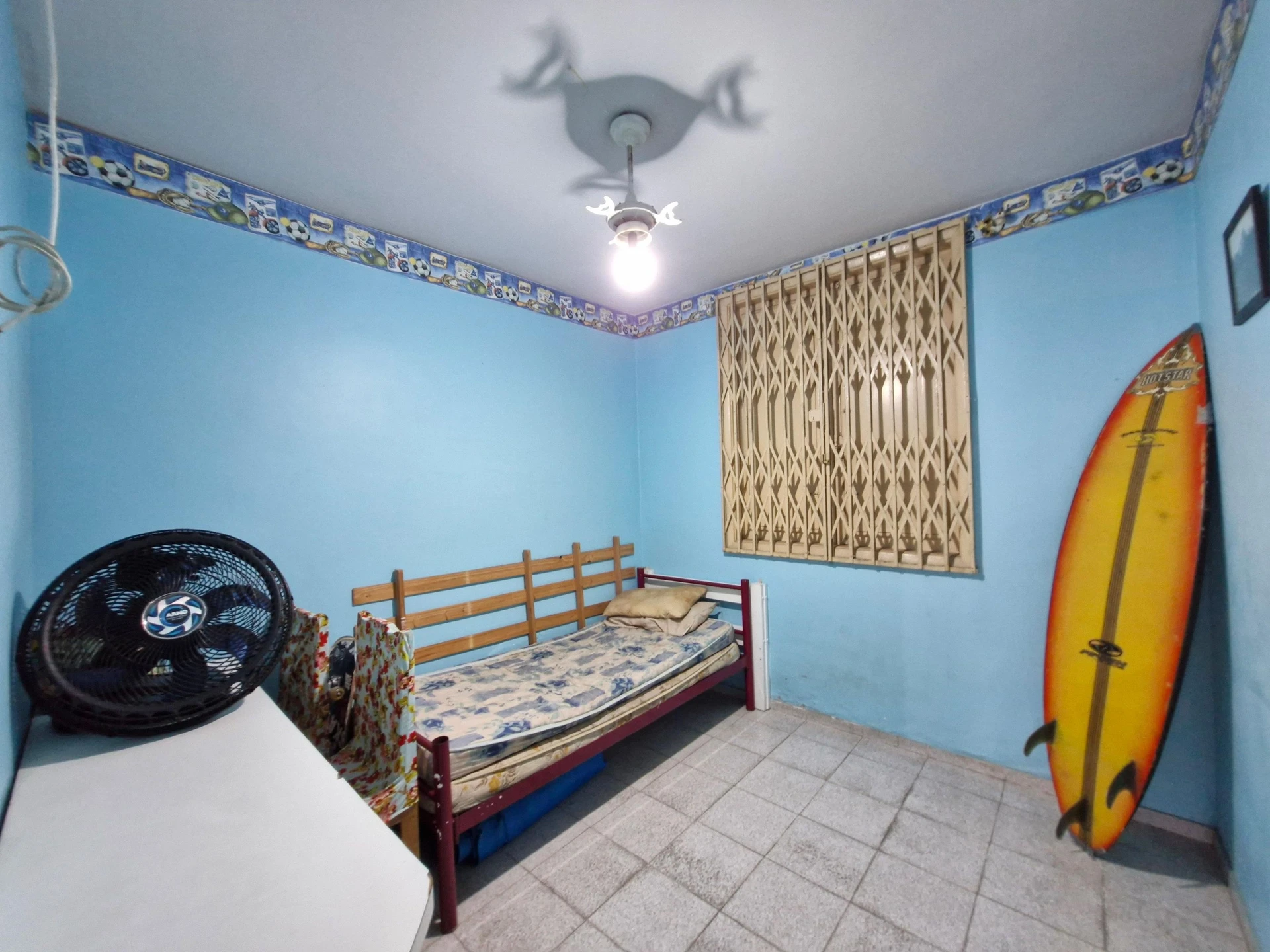 Furnished house with 3 bedrooms, balcony and private garden — photo 3