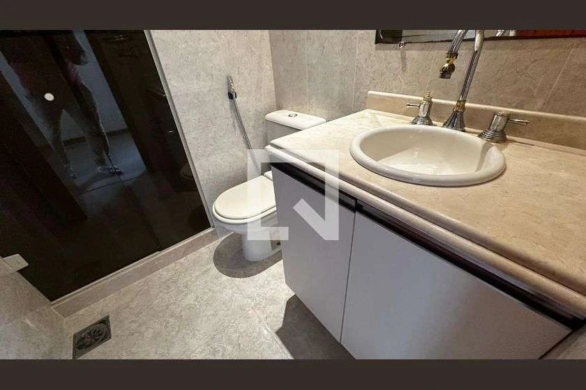 Furnished 203 m² apartment with 2 bedrooms and 2 parking — photo 8