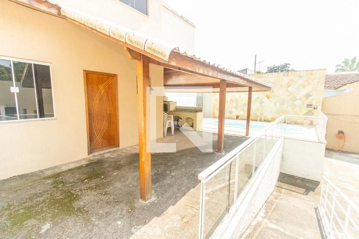 420 m² house with a jacuzzi and a private pool — photo 59