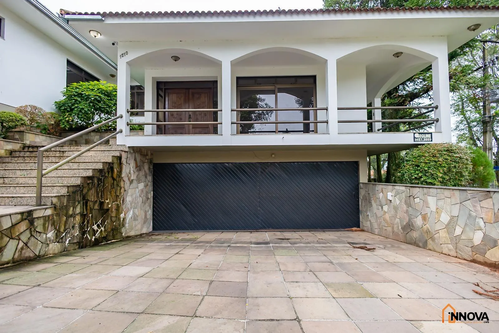 House with 5 bedrooms, 10 bathrooms, 5 parking spaces