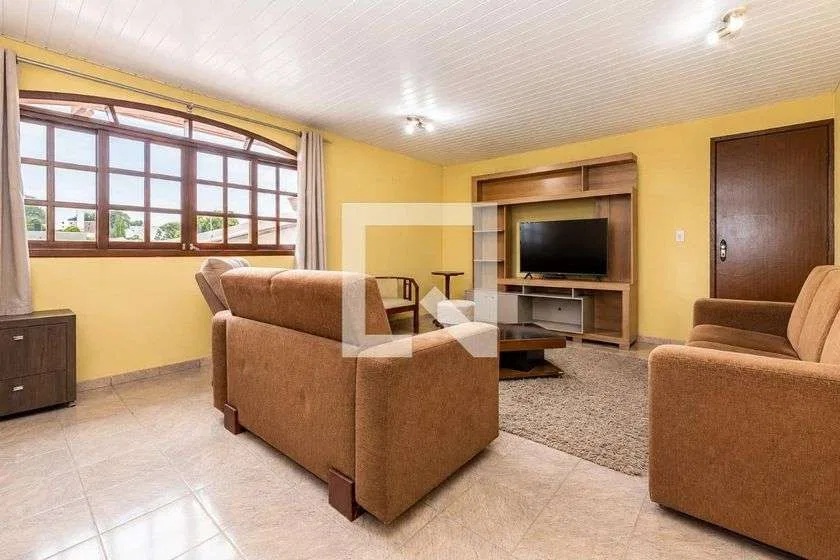 House with 4 bedrooms and 275 m² plus shared BBQ area