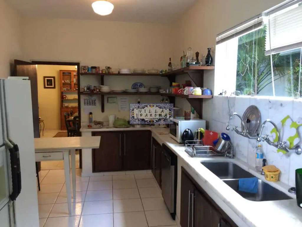 Casa com 4 quartos e 6 banheiros com piscina e churrasqueira — photo 2