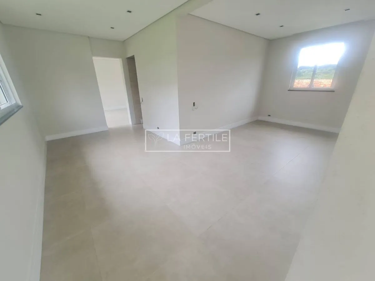 House with 3 bedrooms and floor-to-ceiling windows — photo 24