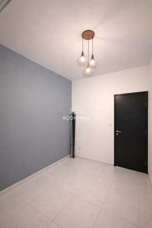 2-bedroom apartment with an open-plan kitchen — photo 12