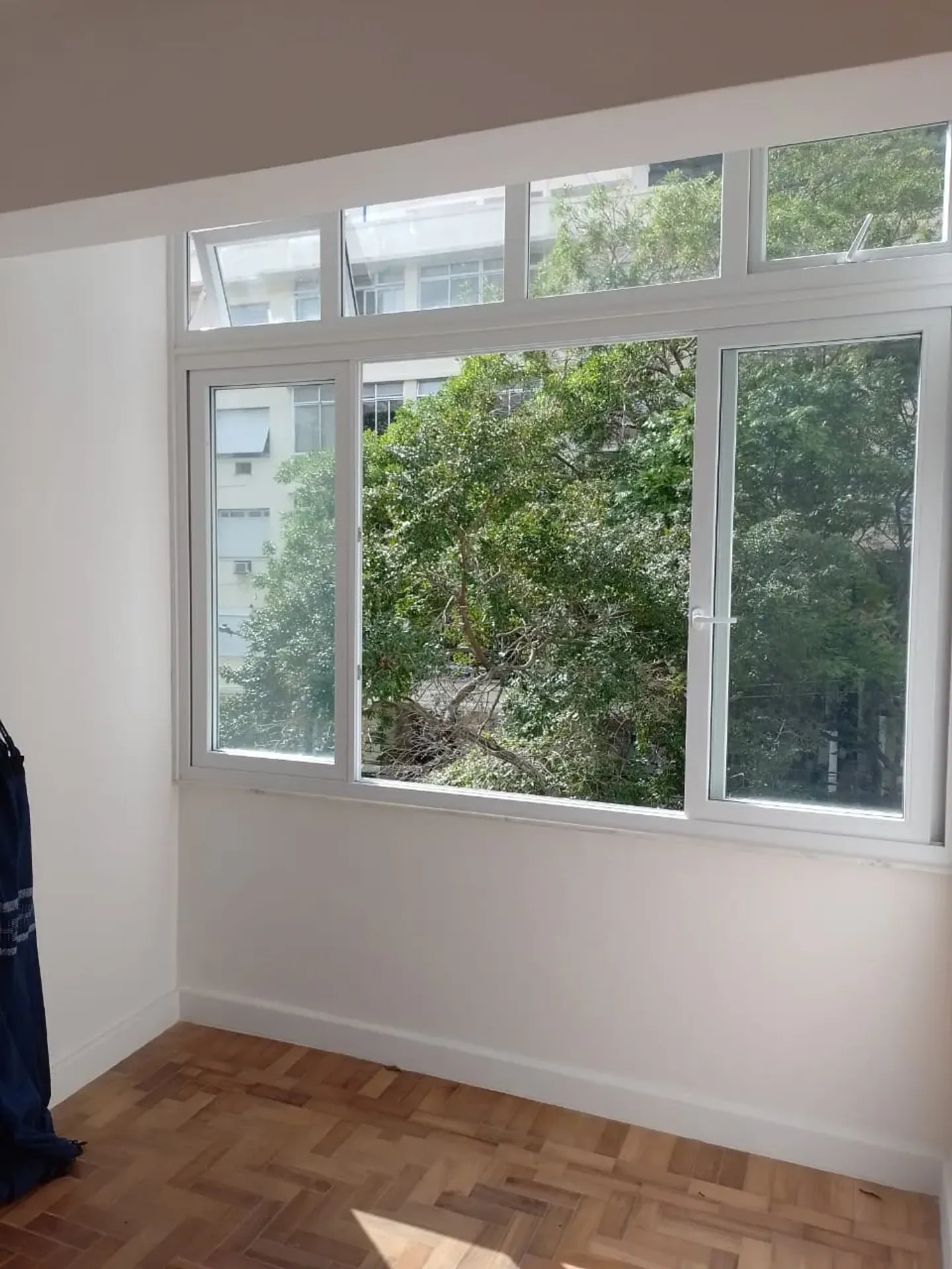 Furnished apartment, 77 m², with a bathtub — photo 21