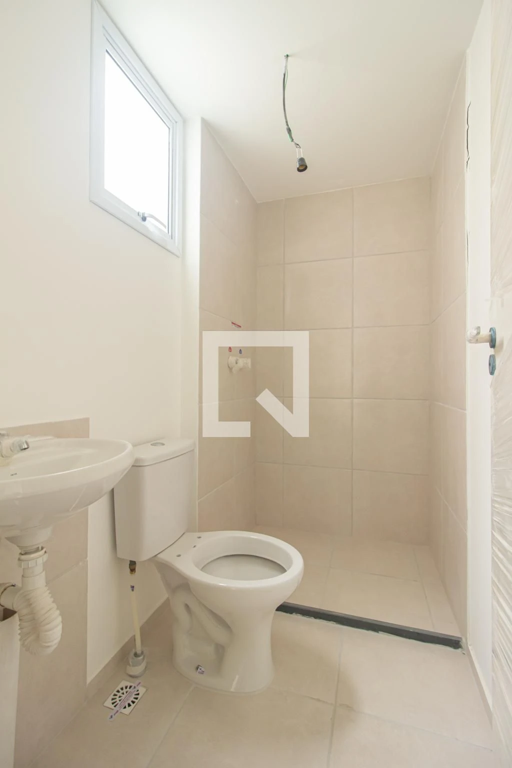 2-bedroom apartment in a building with a gym — photo 23