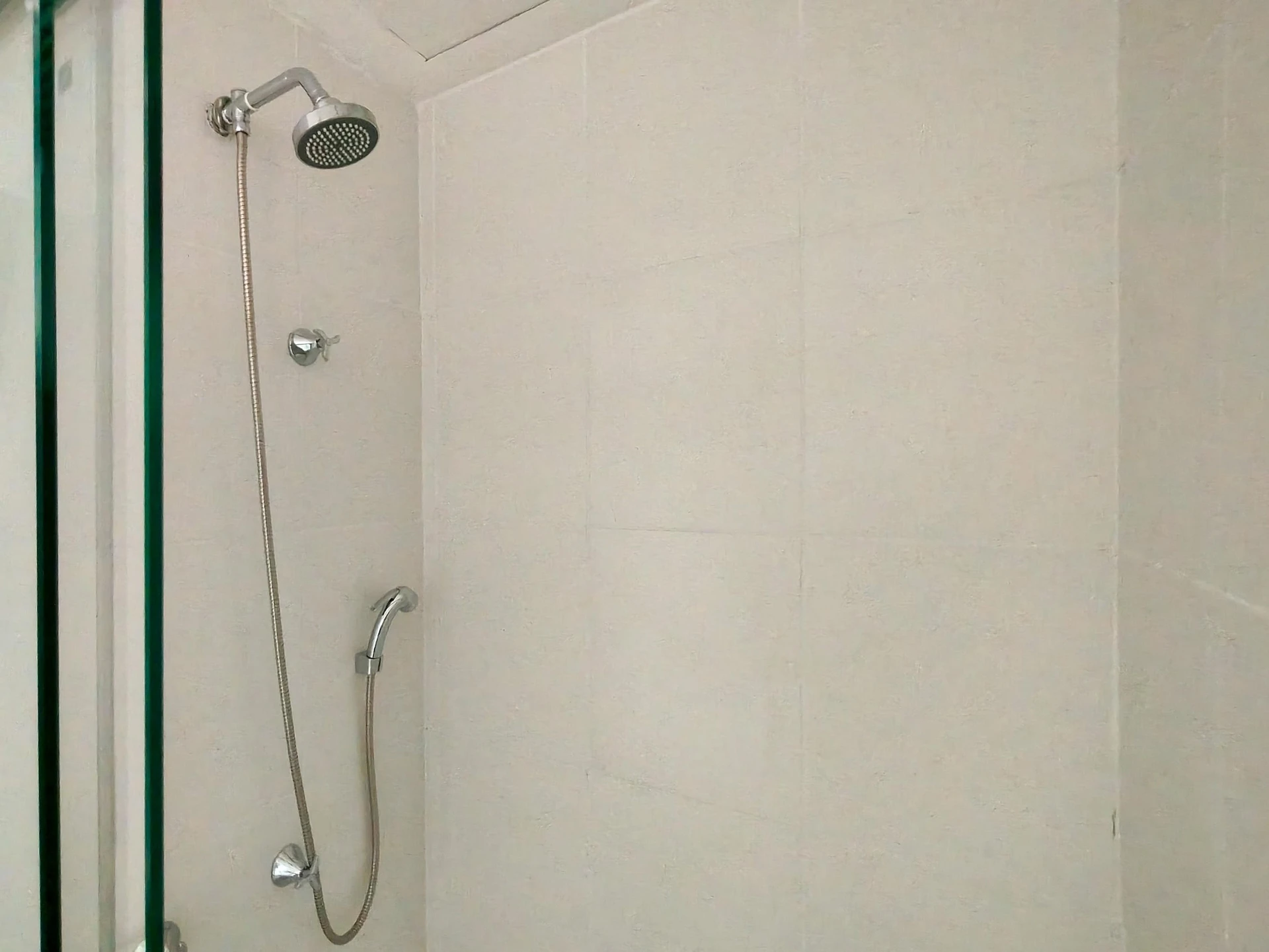 3-bedroom apartment in a building with a sauna — photo 38