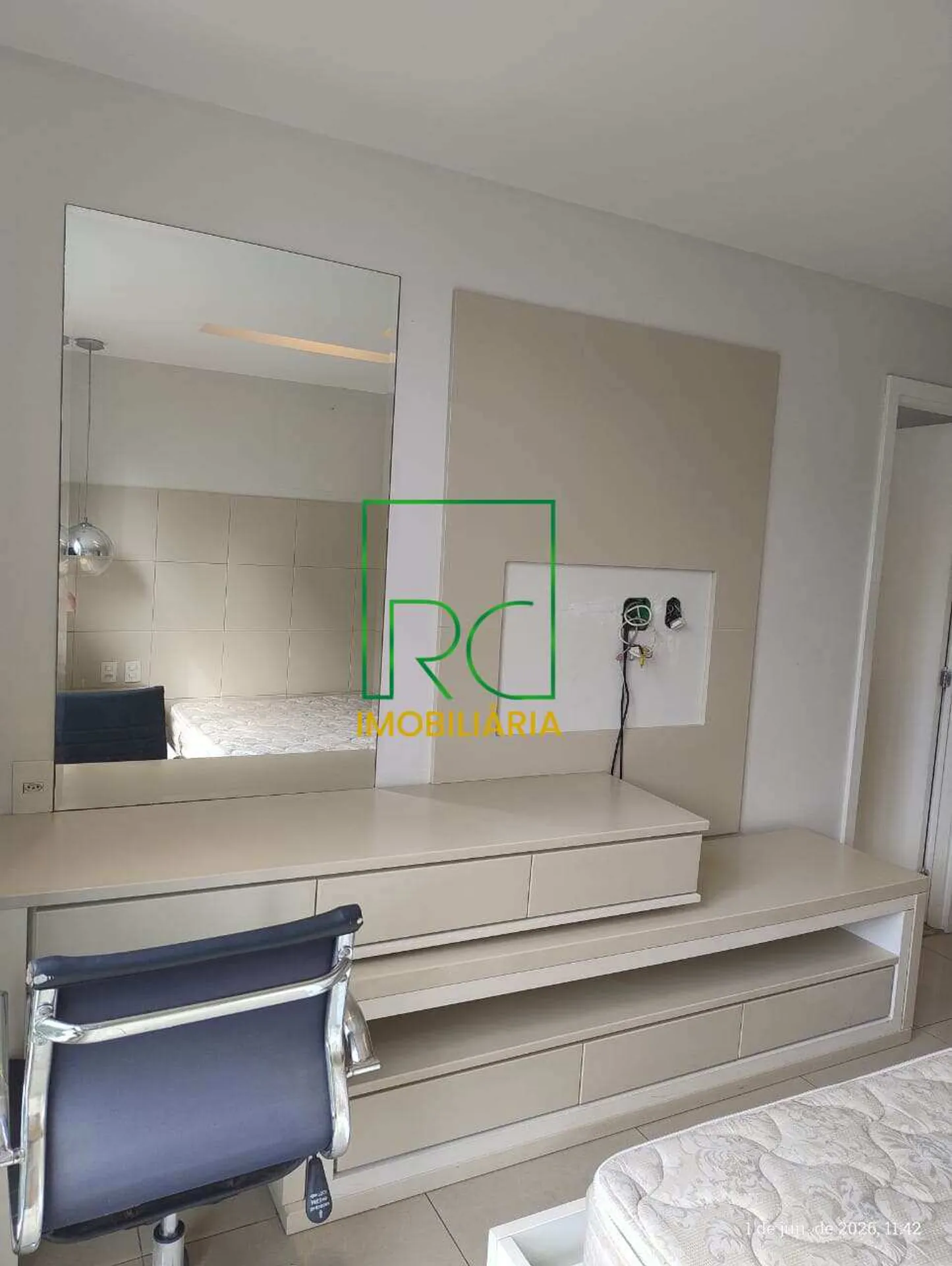 234 m² unfurnished apartment with 4 en-suite bedrooms — photo 42