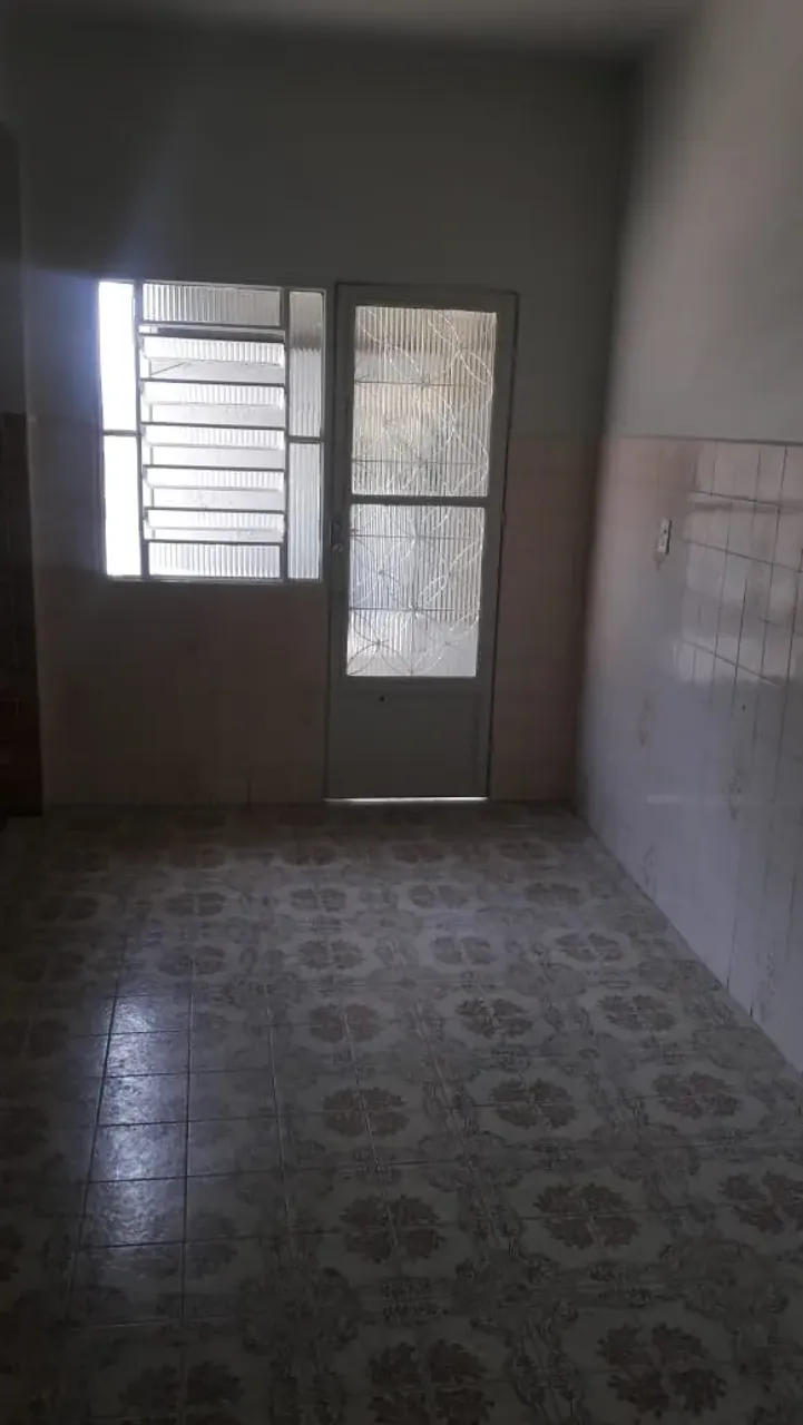 Casa com 2 quartos e 2 banheiros — photo 2