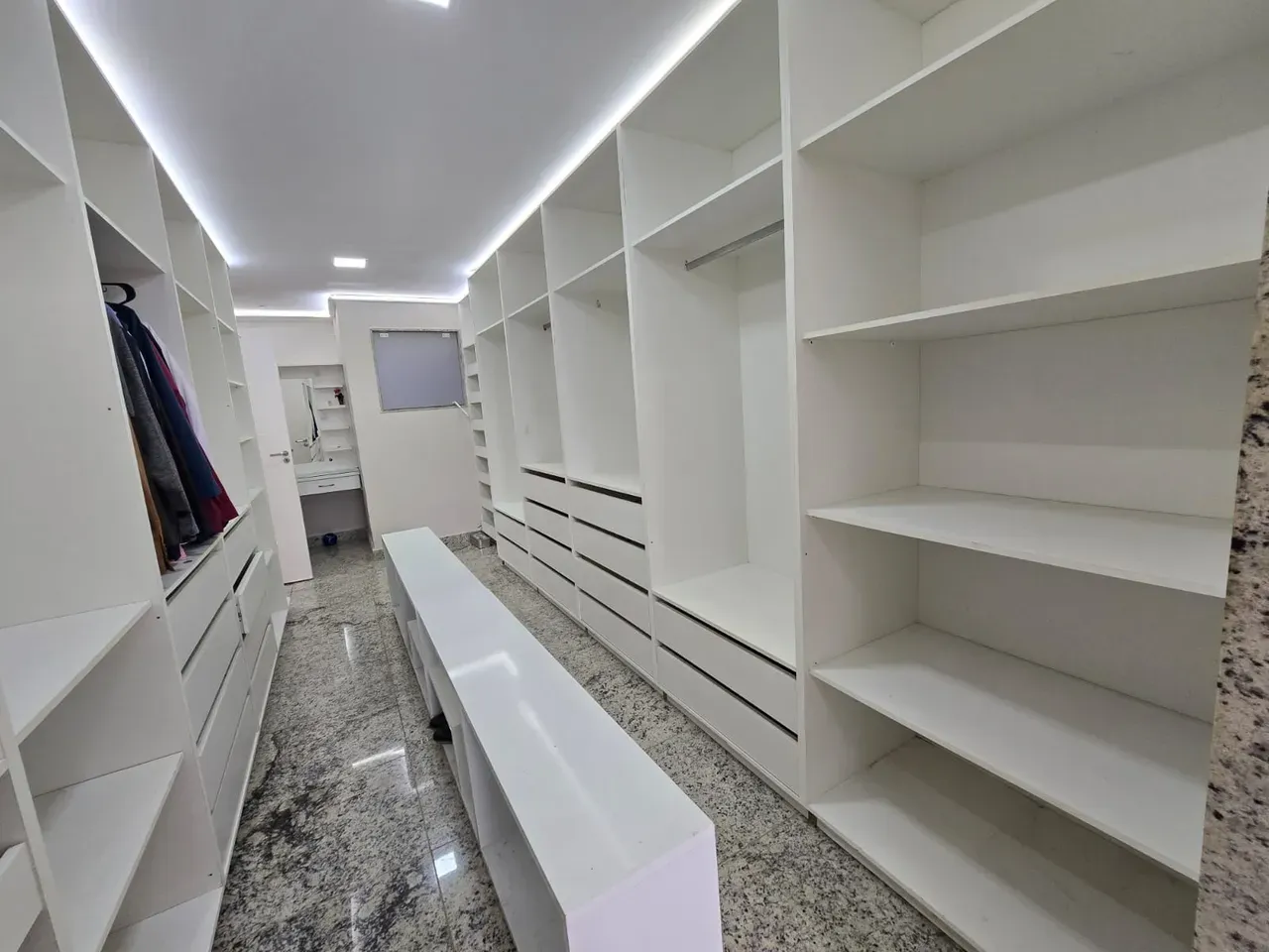 Casa para aluguel com 300 m², 5 quartos e cozinha a gás — photo 45