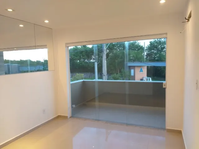 Casa com 5 quartos e 5 banheiros, cozinha com fogão a gás — photo 11