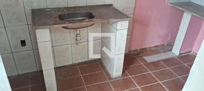 Apartamento de 1 quarto em condomínio com piscina