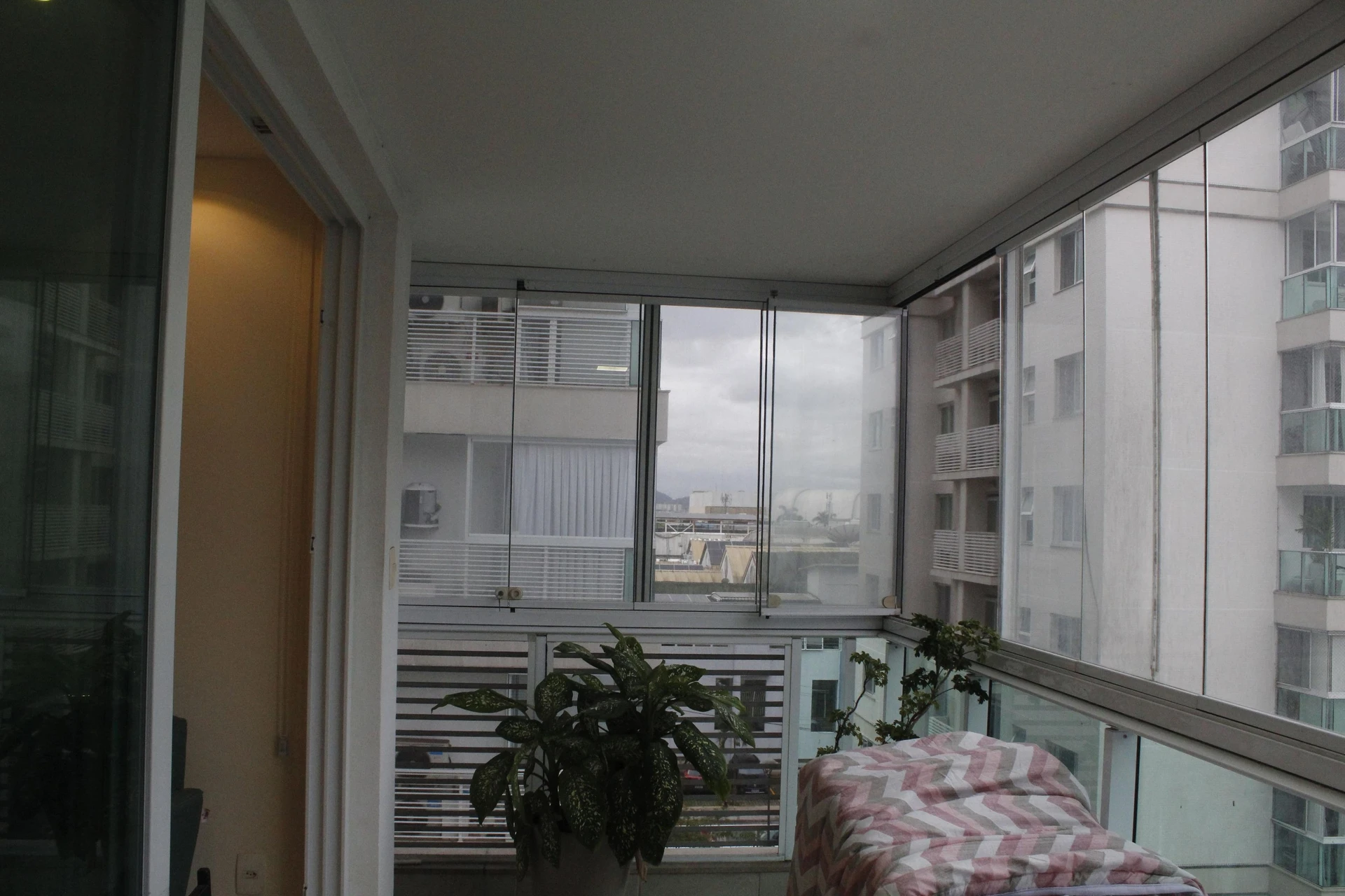 Furnished 2-bedroom apartment with integrated kitchen — photo 13