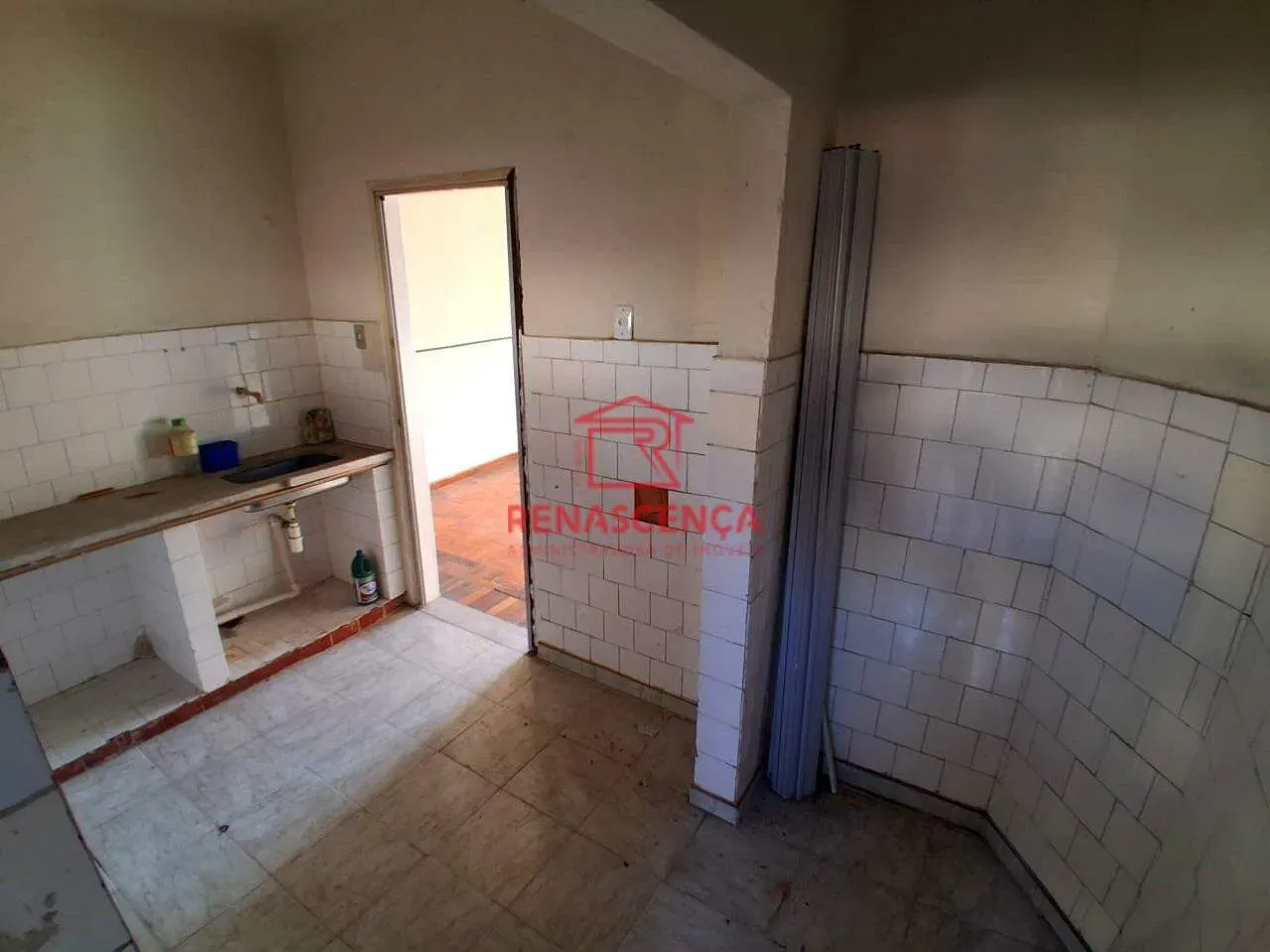 Casa con 2 dormitorios, 1 baño y balcón — photo 8