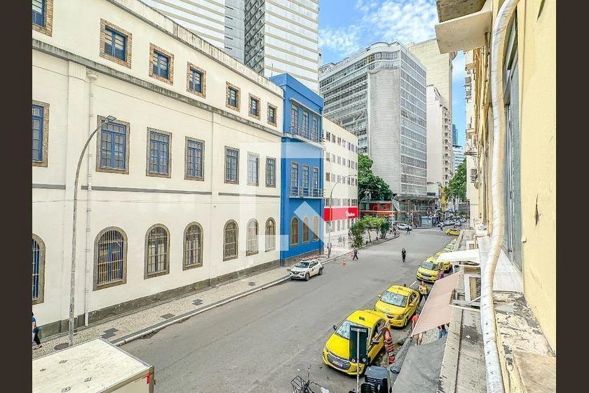 Furnished studio, 30 m² — photo 25