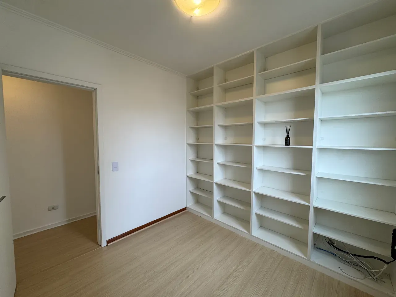 Home office in a 3-bedroom apartment, 120 m² — photo 21
