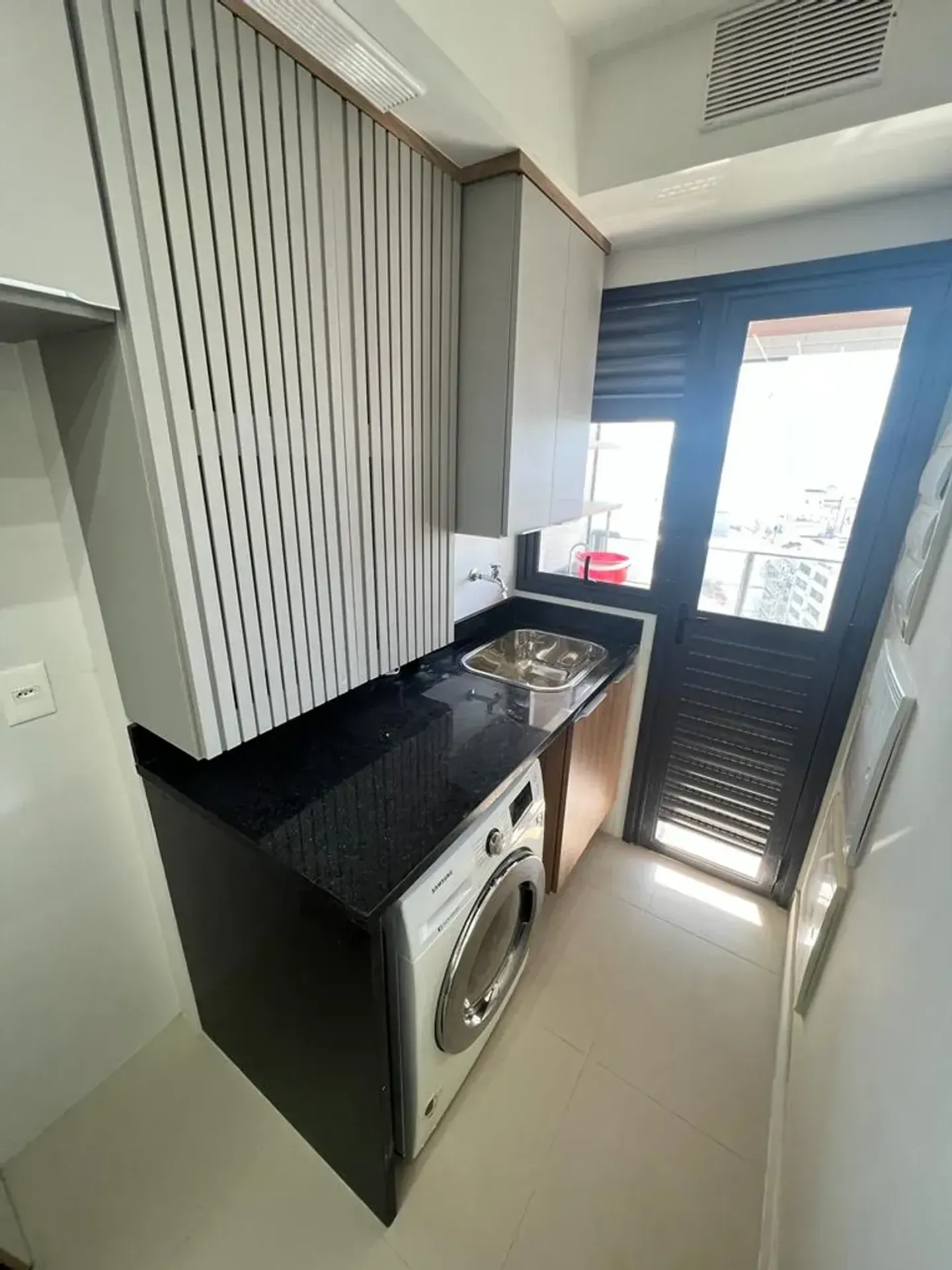 2-bedroom apartment with a water view in Rio de Janeiro — photo 12