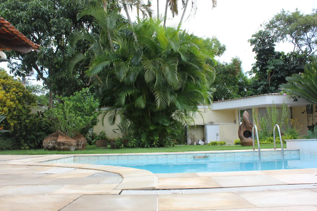Casa com 4 quartos e 5 banheiros com fogão a gás — photo 16
