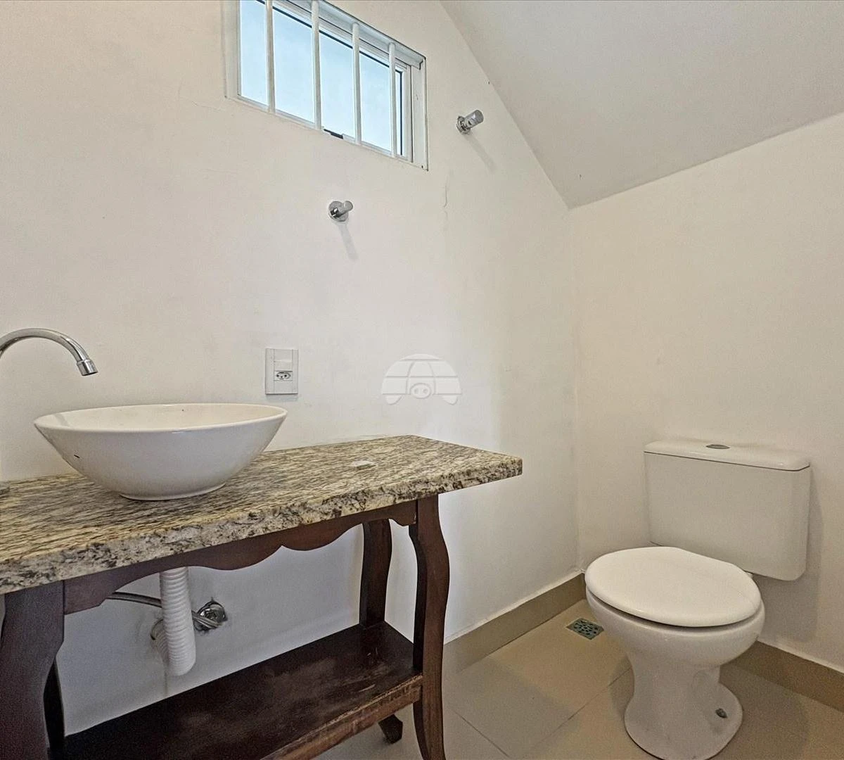 Casa de 178 m² com banheira e varanda envidraçada — photo 25