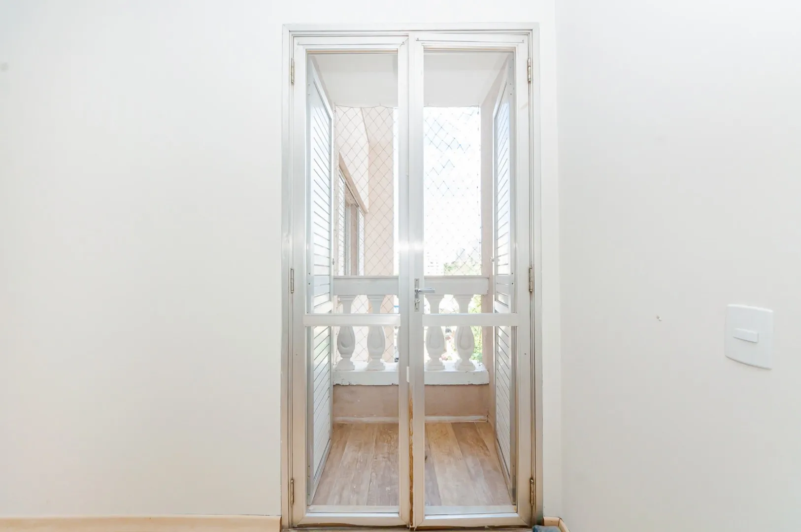 4-bedroom 239 m² apartment with 2 parking spots and 1 suite — photo 18