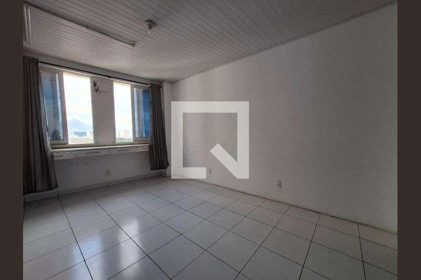 1-bedroom apartment with 30 m² and a compact kitchenette — photo 5