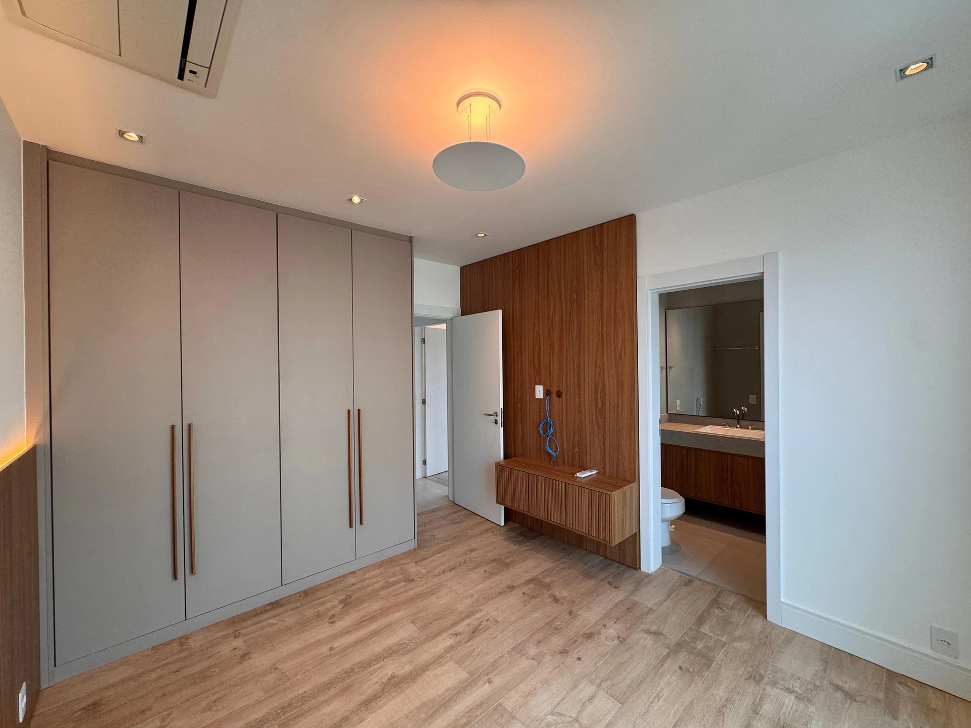 Apartamento mobiliado com 3 suítes e 4 vagas — photo 25