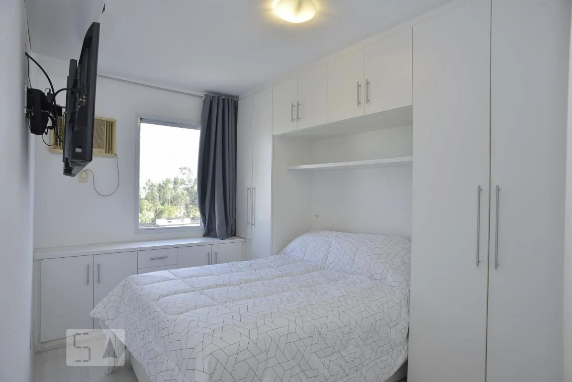 2-bedroom apartment with a mountain view — photo 16