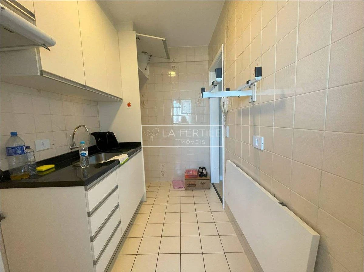 Furnished apartment, 55 m², with wood or laminate floors — photo 10