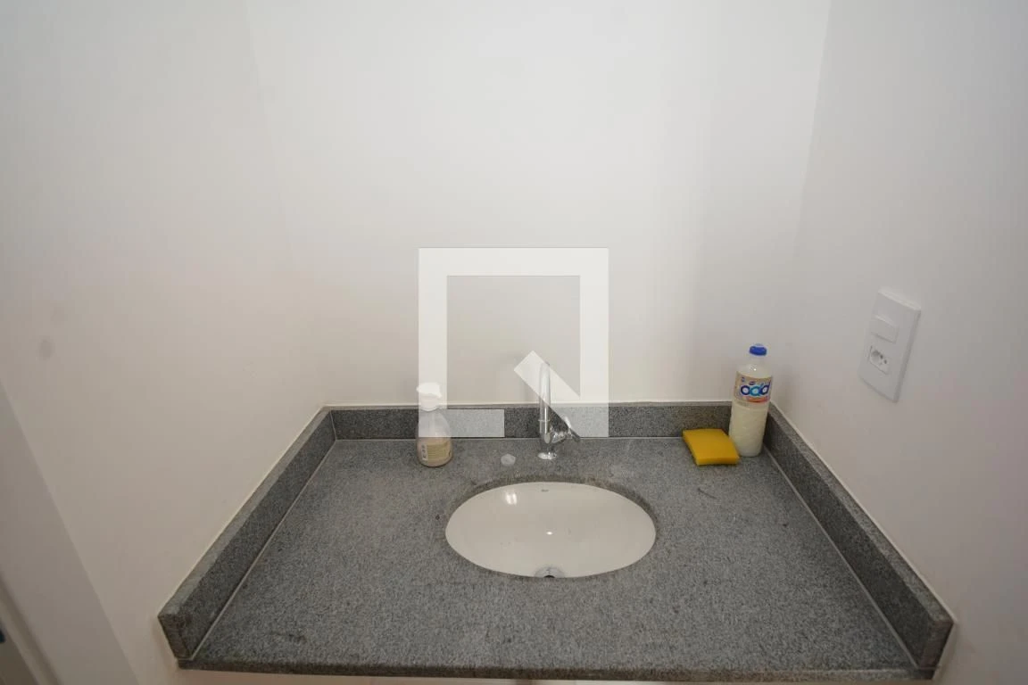 Washing machine in a one-bedroom apartment, 33 m² — photo 98
