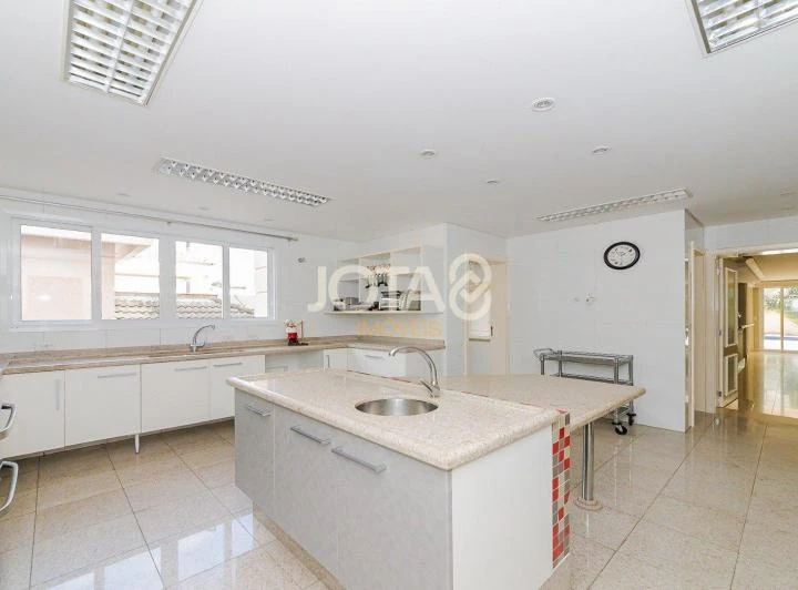 Furnished house with 5 bedrooms and 6 bathrooms — photo 8