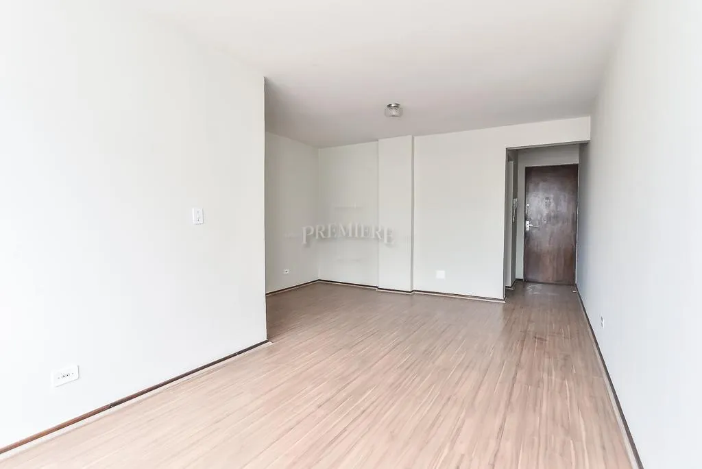 Apartment on the 21st floor with wood or laminate floors — photo 6