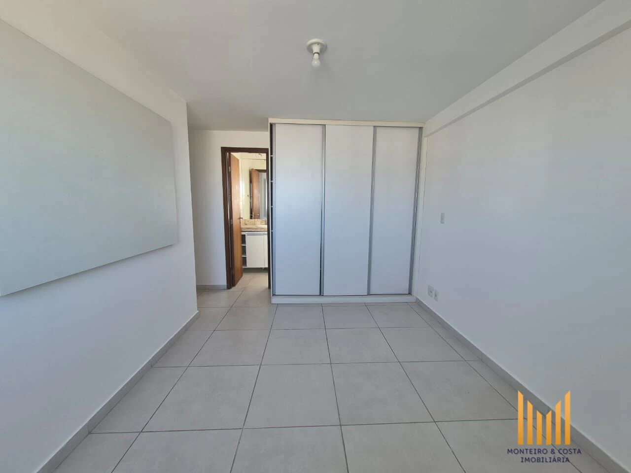 Furnished apartment, 102 m², with a washing machine — photo 3