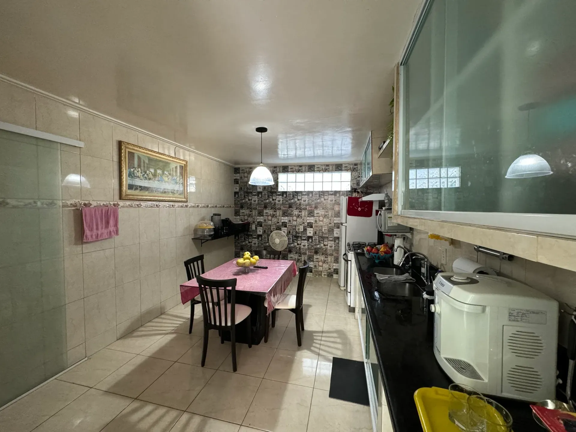 Furnished house with 5 en-suite bedrooms and private garden — photo 10